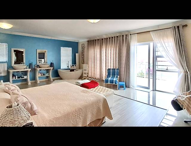 4 BEDROOM HOUSE FOR SALE IN PORT OWEN